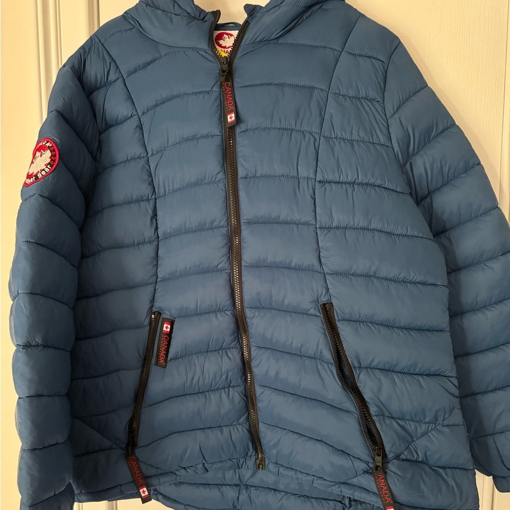 NEW. Canada Goose packable jacket